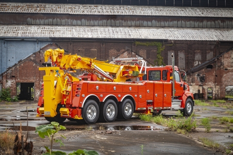 The best-selling 50-ton rotator on the market is the Century 1150 from Miller Industries
